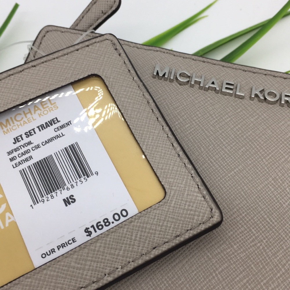 Michael Kors Jet Set Travel MD Card CSE Carryall - Picture 8 of 8